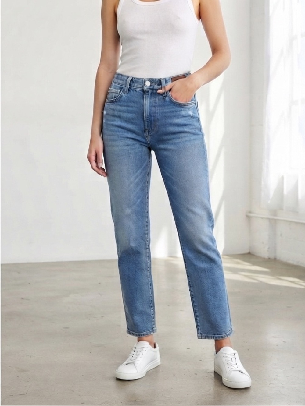 BLANK NYC The Baxter Ribcage Straight Leg Jean 26 Medium Wash $98 Retail NWT